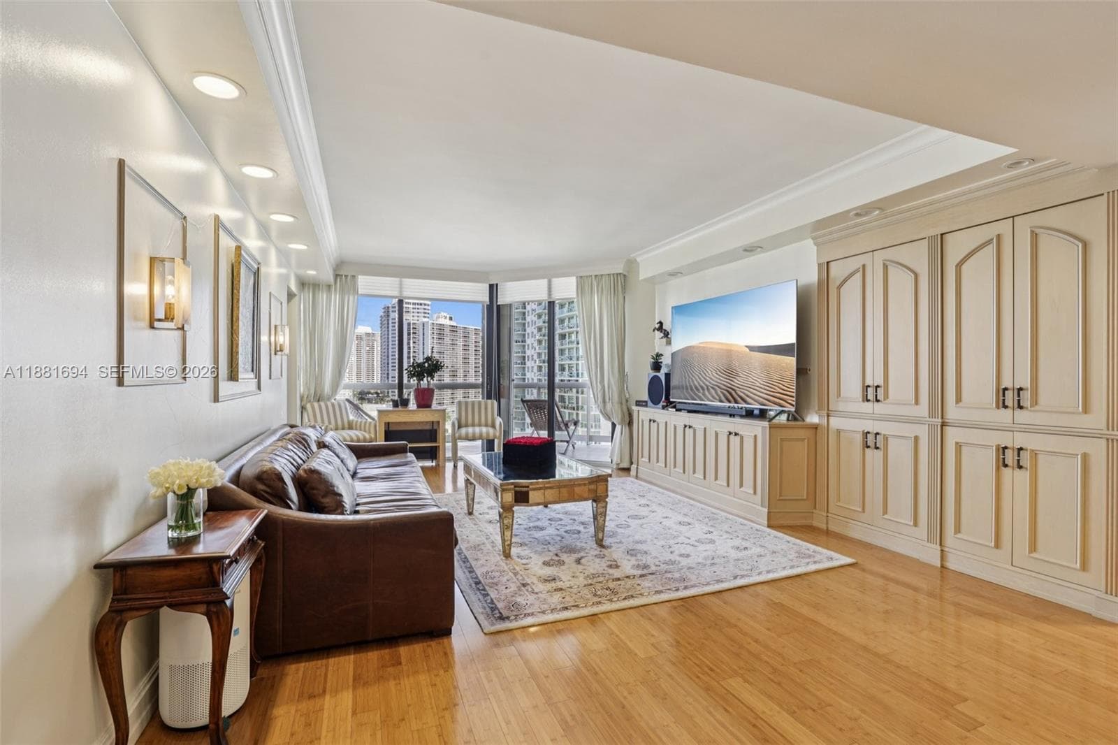 20191 E Country Club Dr 1102 photo 3