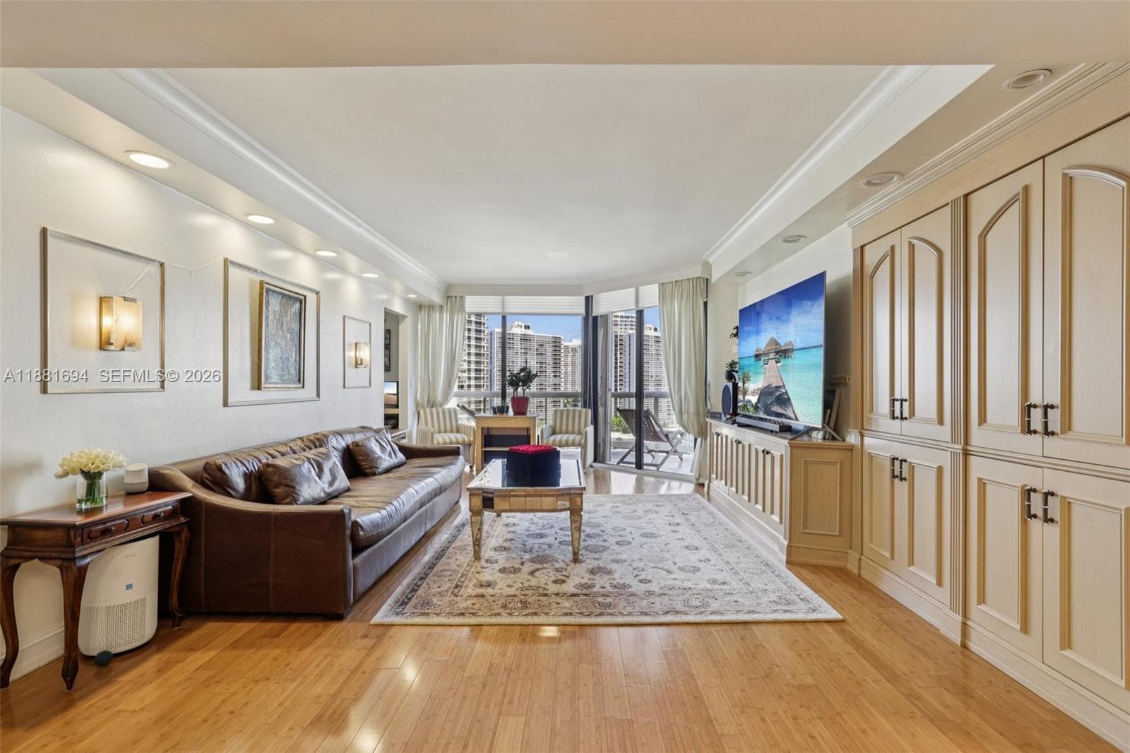 20191 E Country Club Dr 1102 photo 5