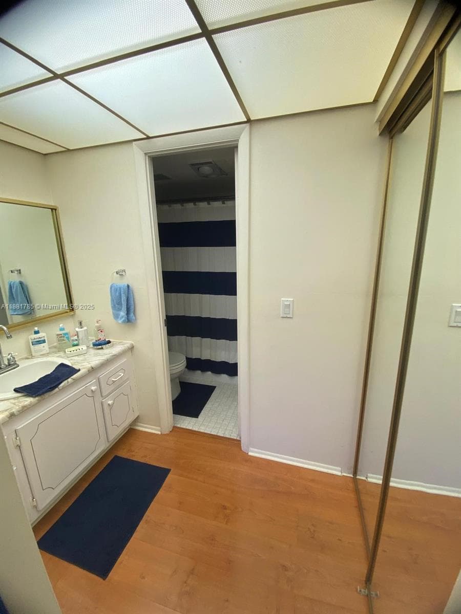 200 Diplomat Pkwy 329 photo 7