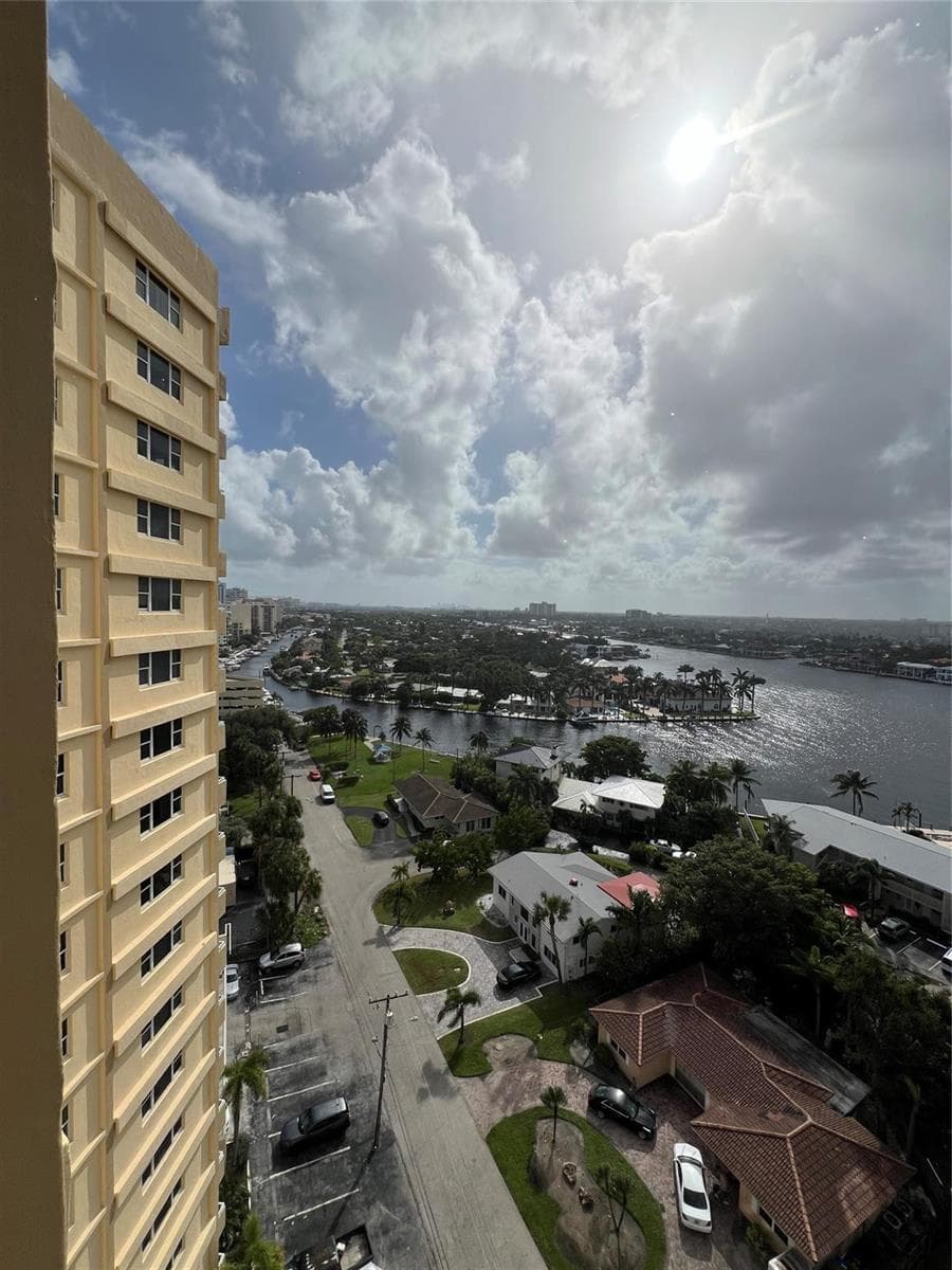 1200 Hibiscus Avenue 1501 photo 16