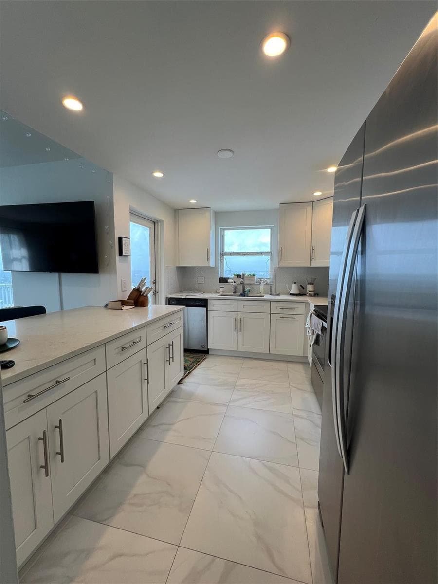 1200 Hibiscus Avenue 1501 photo 12