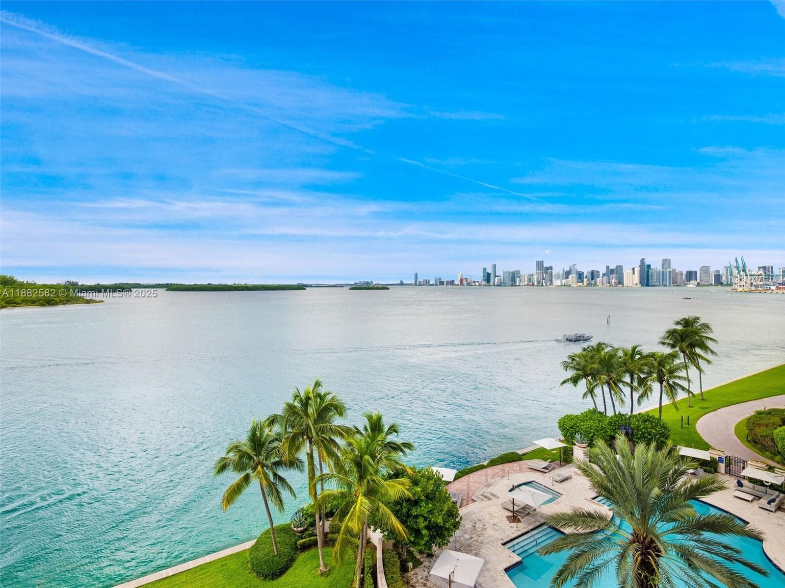5053 Fisher Island Dr 5053 photo 1
