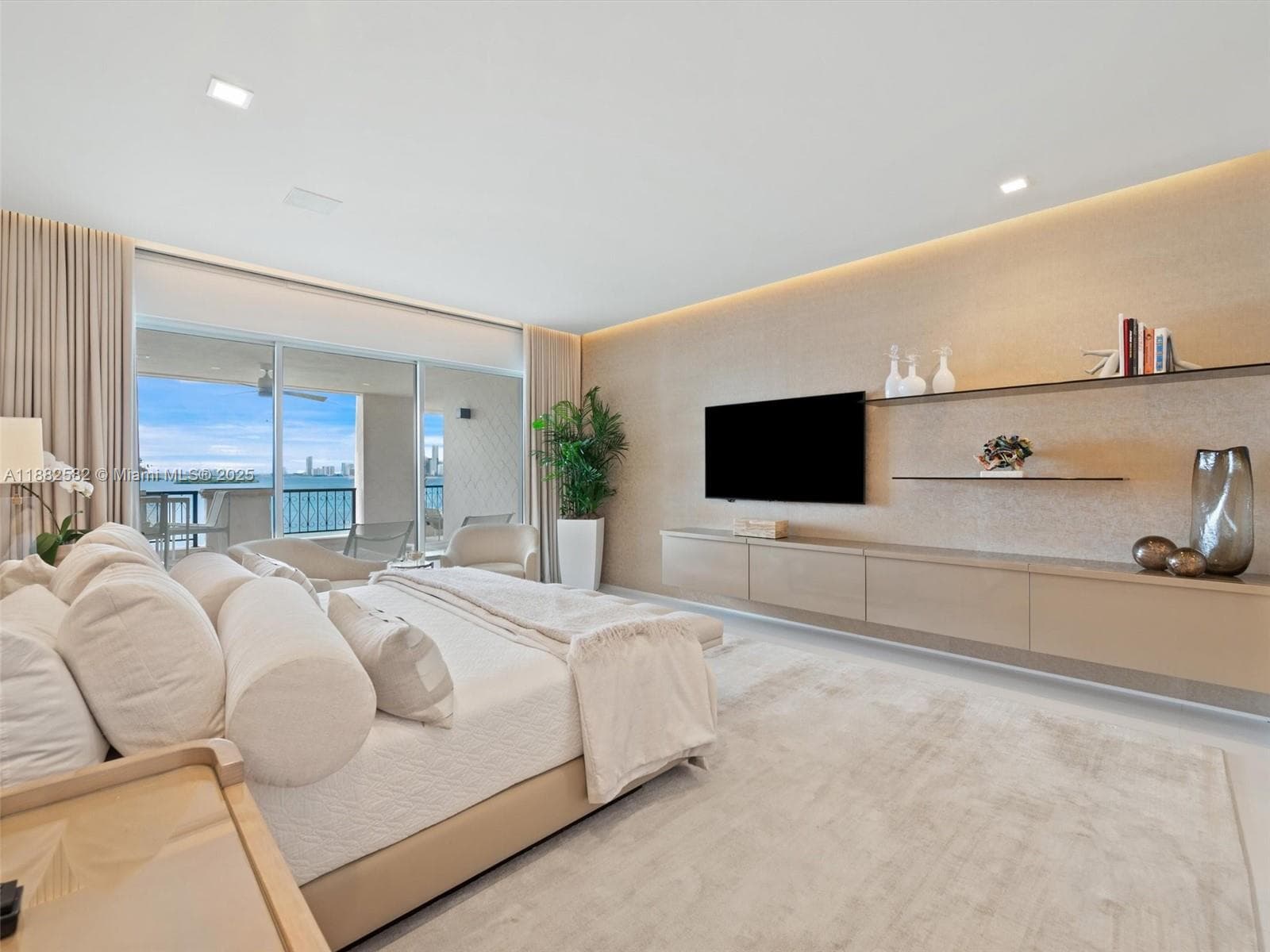 5053 Fisher Island Dr 5053 photo 19