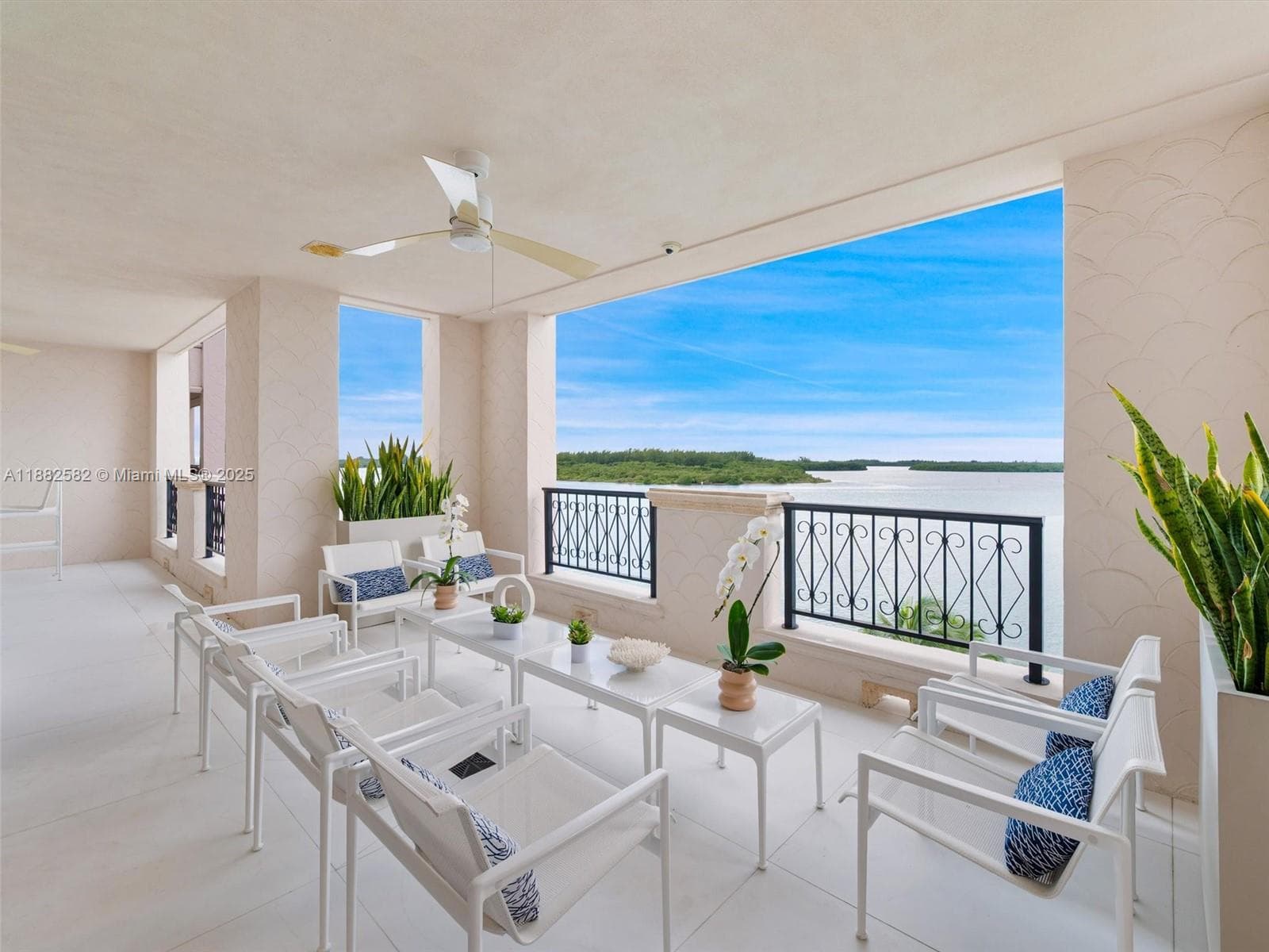 5053 Fisher Island Dr 5053 photo 4