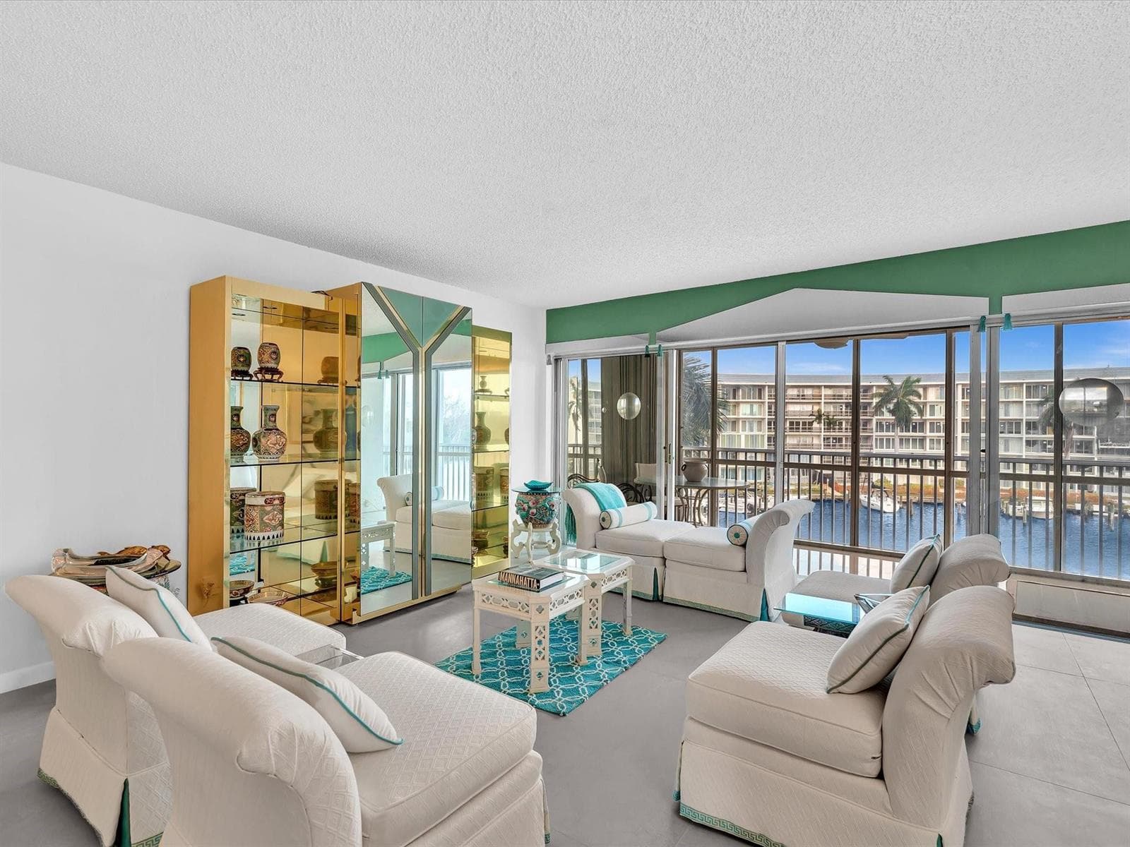1537 E Hillsboro Boulevard 438 photo 17