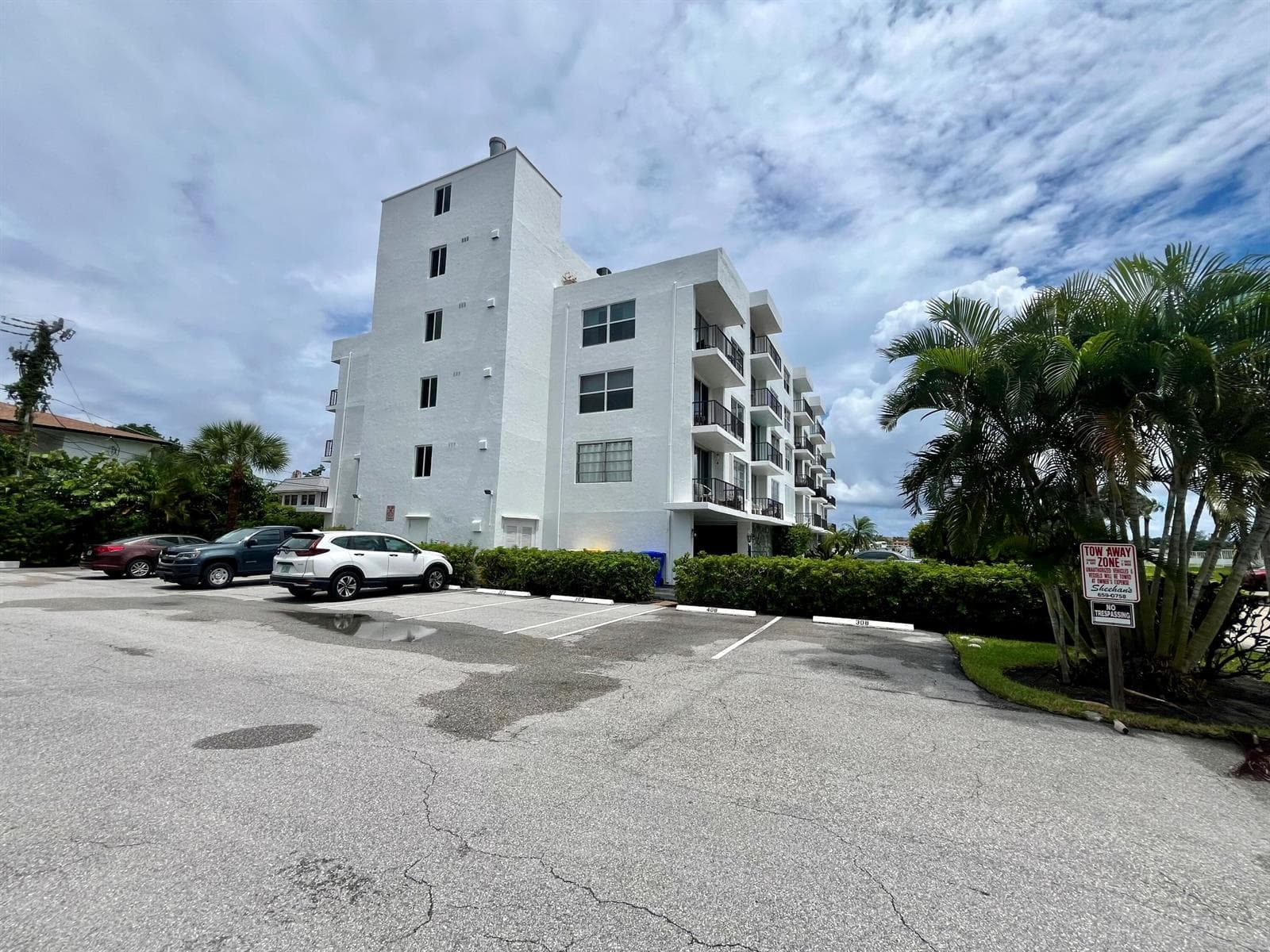 301 Croton Avenue 305 photo 3