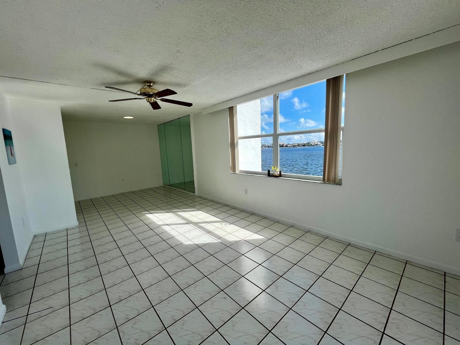 301 Croton Avenue 305 photo 10
