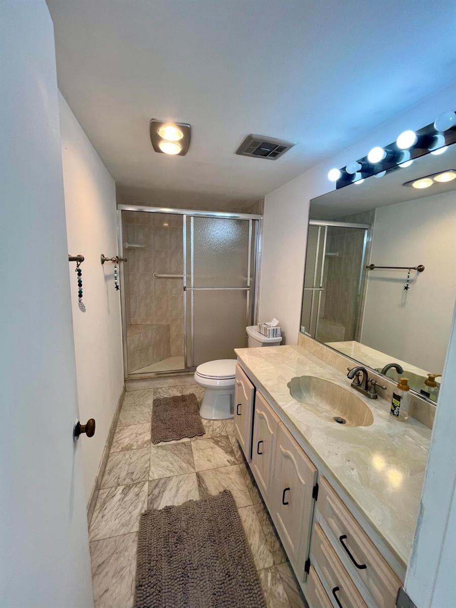 301 Croton Avenue 305 photo 11