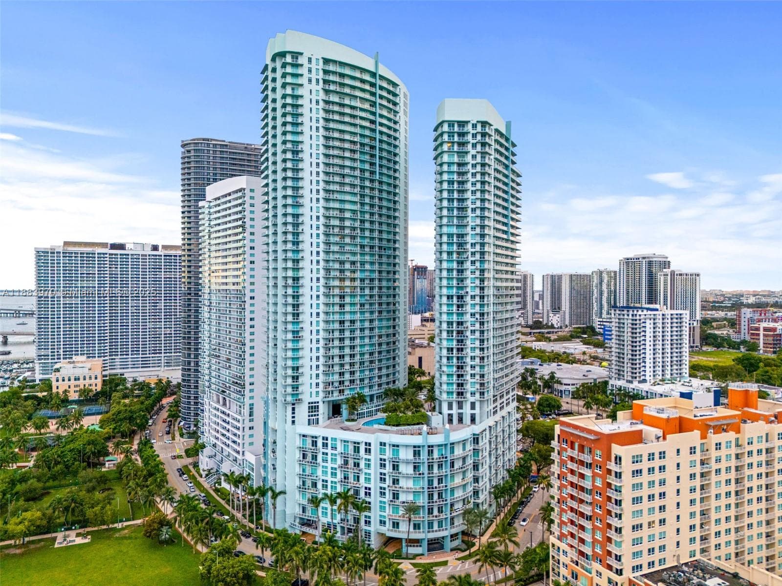 1900 N Bayshore Dr 4018 photo 3