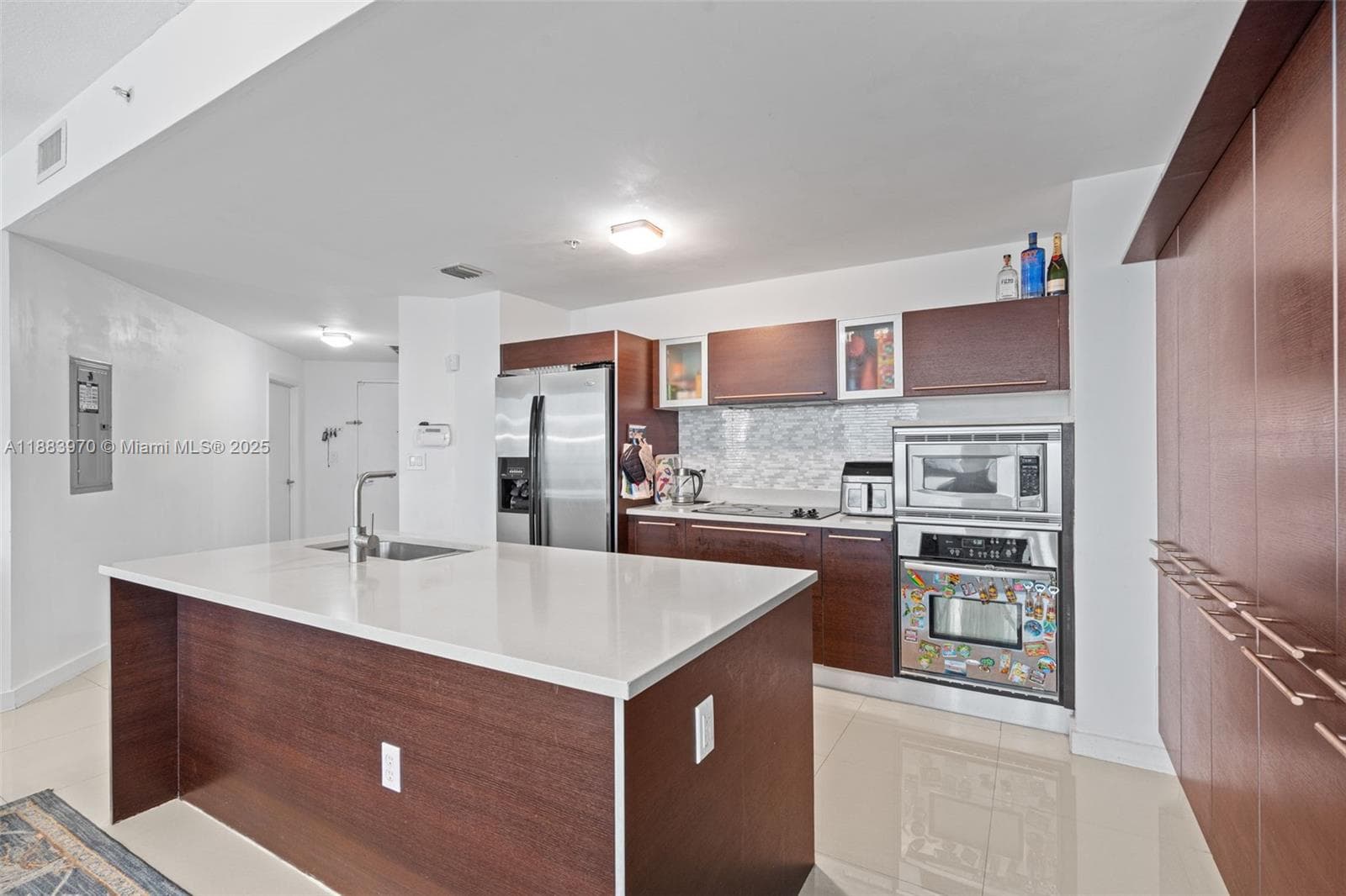 1900 N Bayshore Dr 4018 photo 10