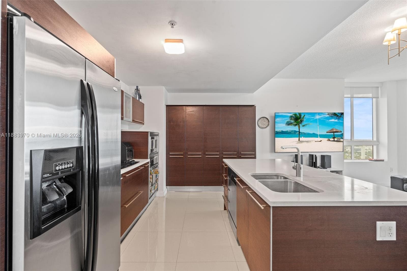 1900 N Bayshore Dr 4018 photo 8