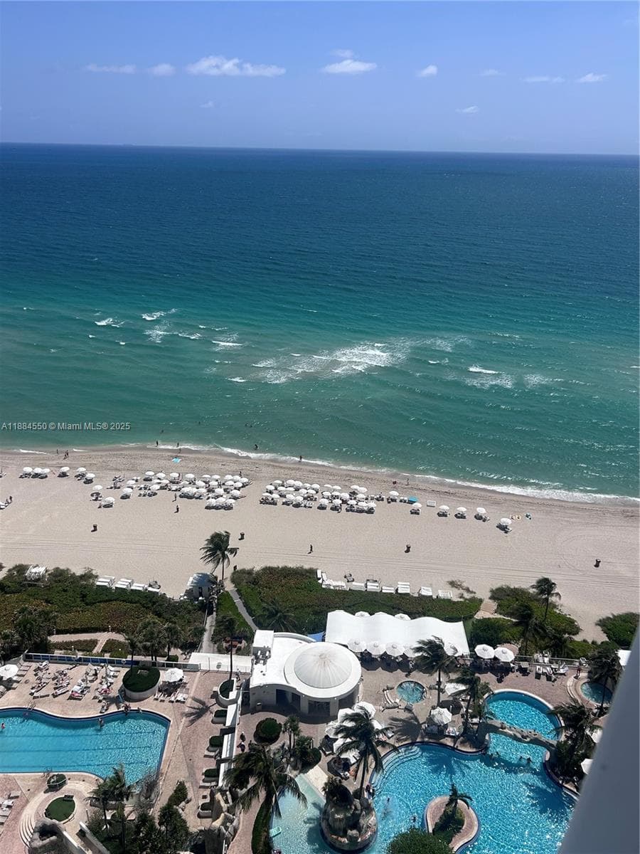 18001 Collins Ave 2206 photo 4