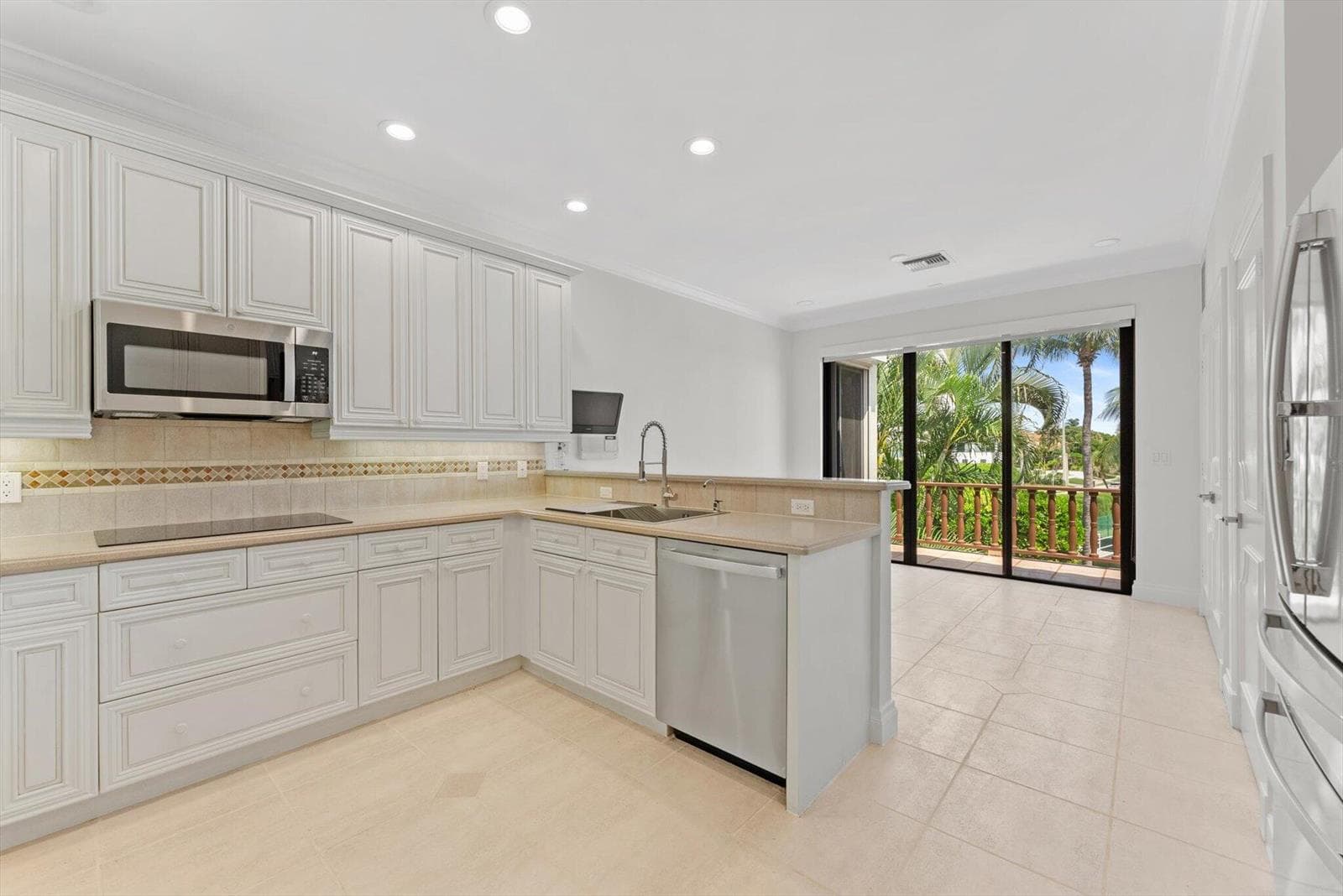 5841 N Ocean Boulevard F2 photo 18