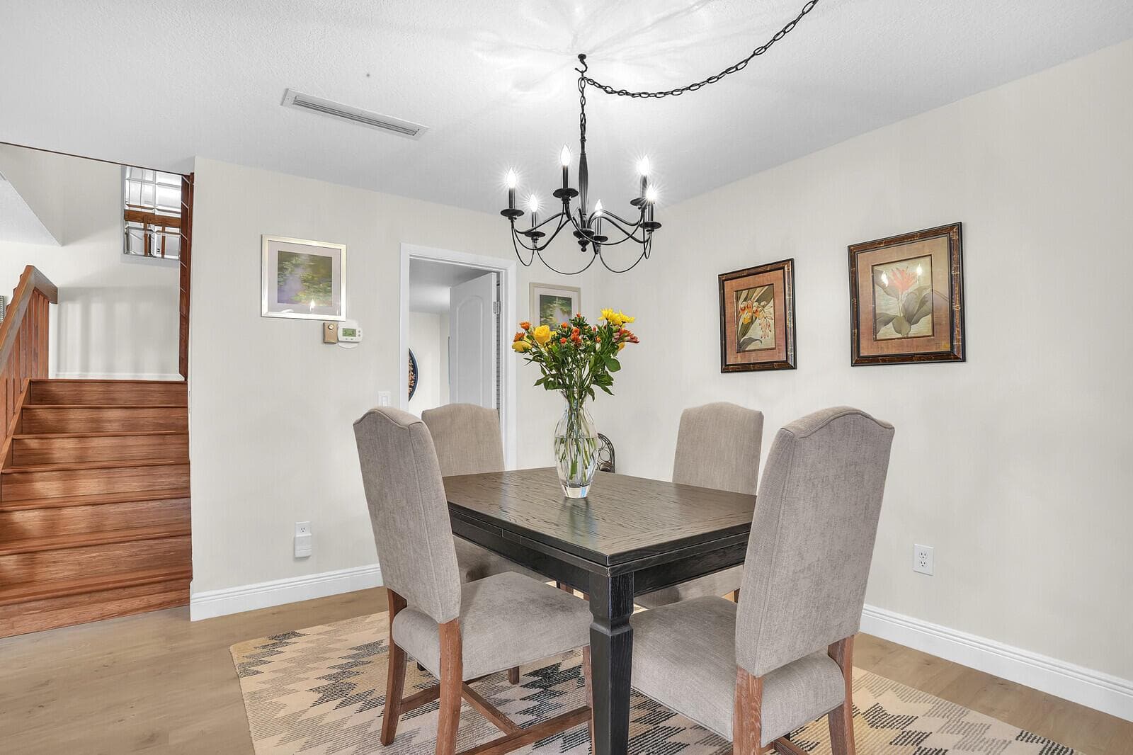 825 Center Street 14a photo 17