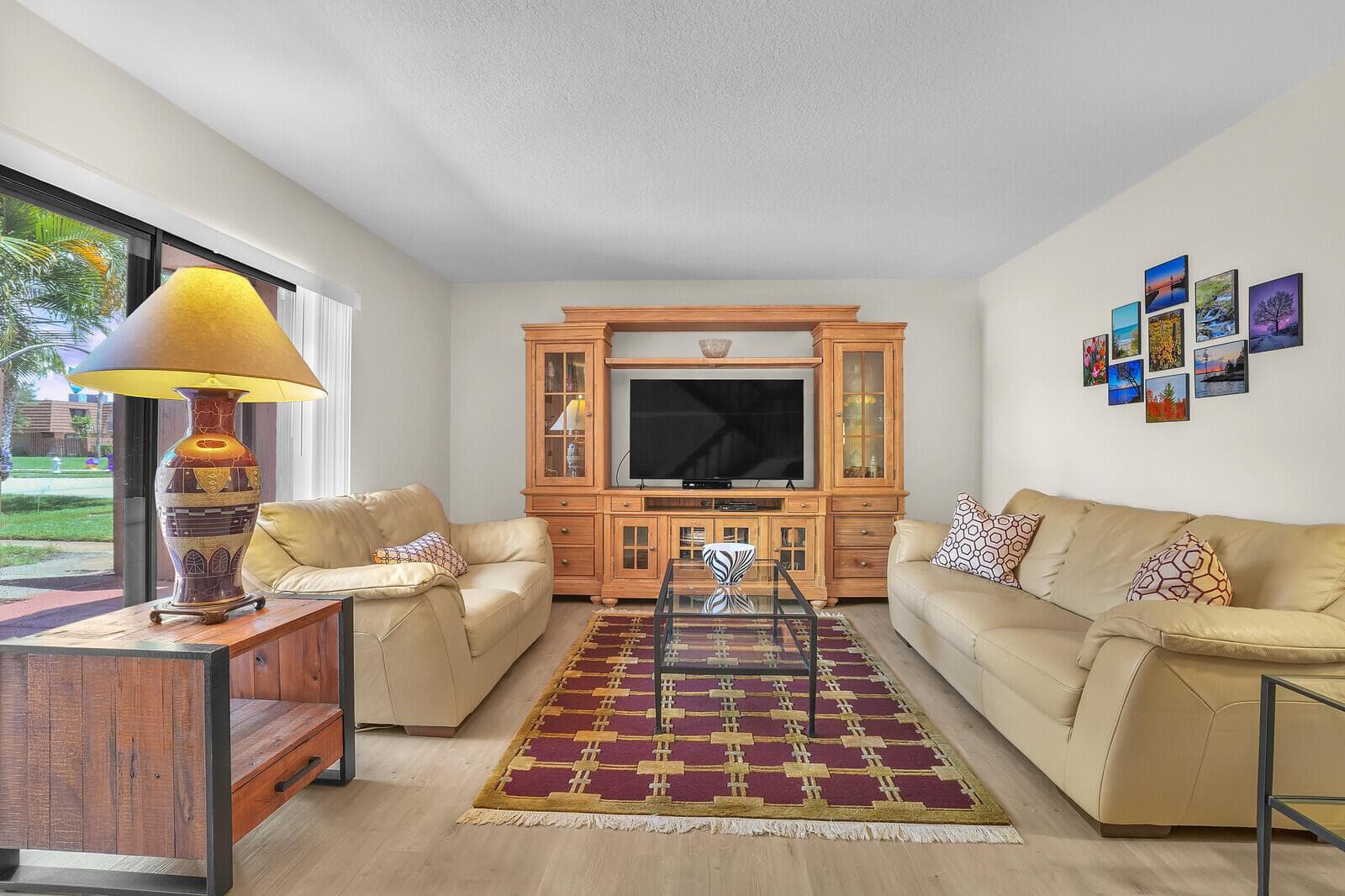 825 Center Street 14a photo 7