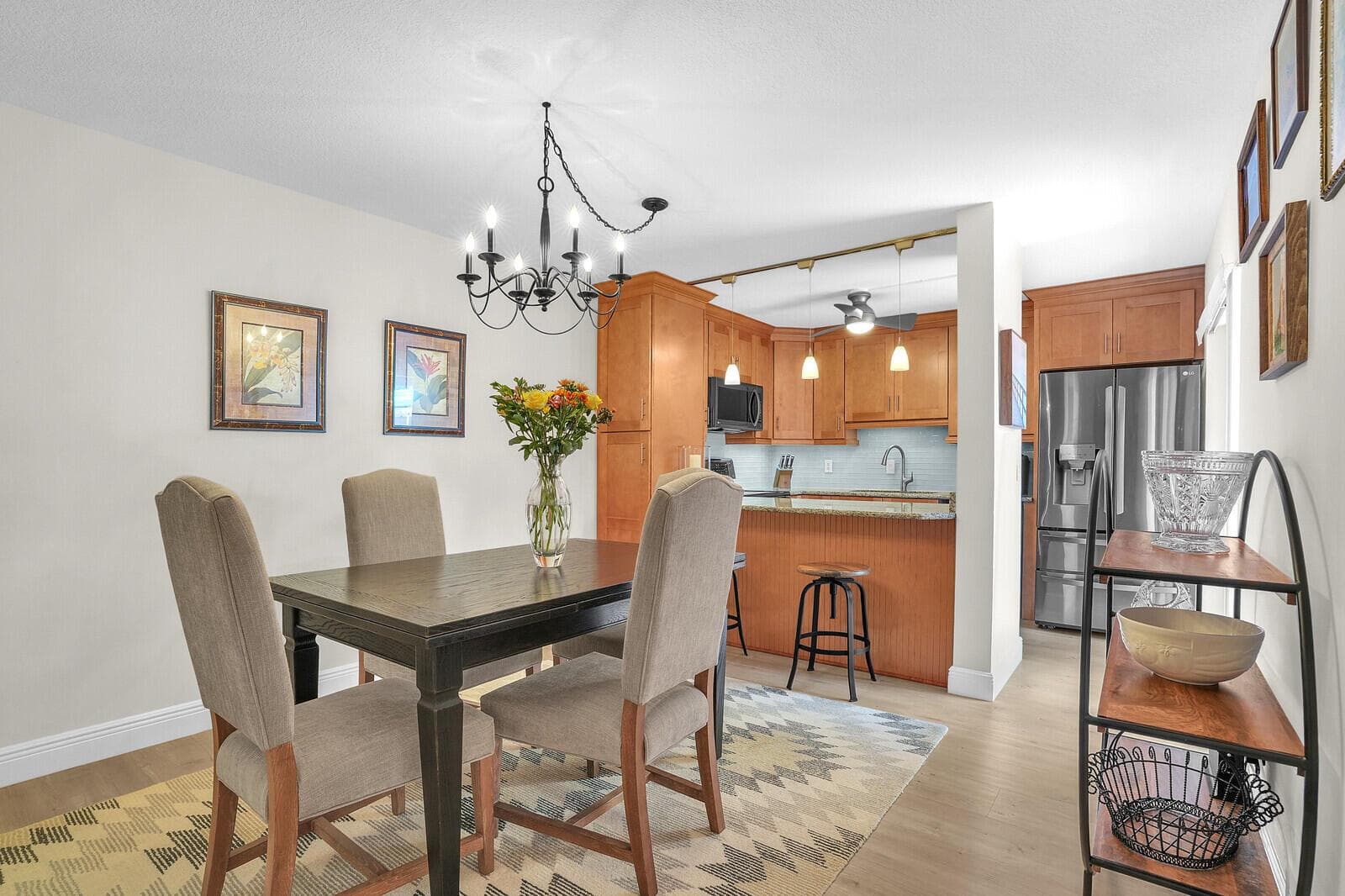 825 Center Street 14a photo 10