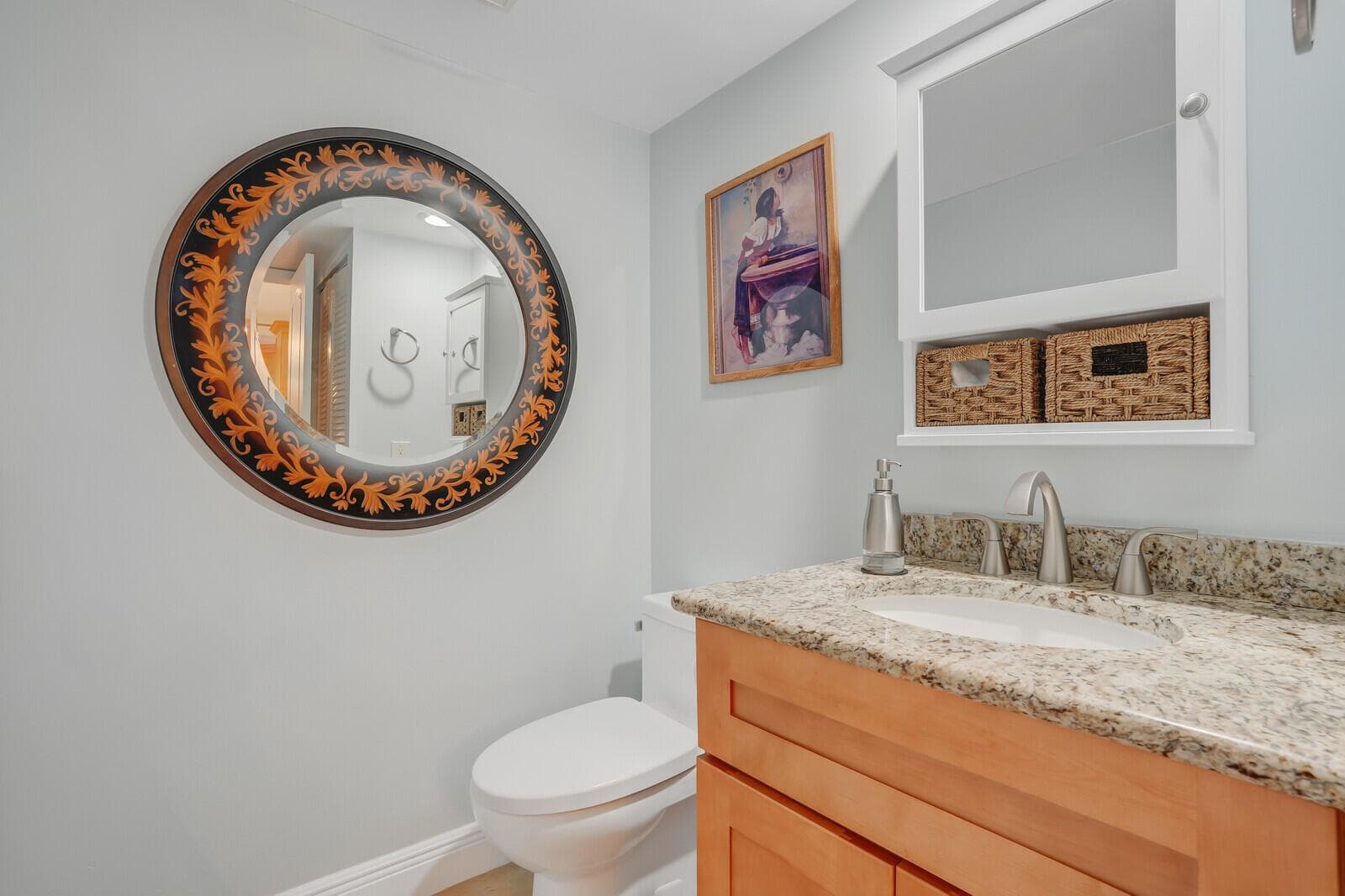 825 Center Street 14a photo 18