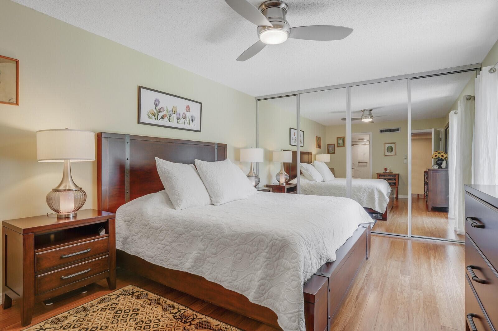 825 Center Street 14a photo 21