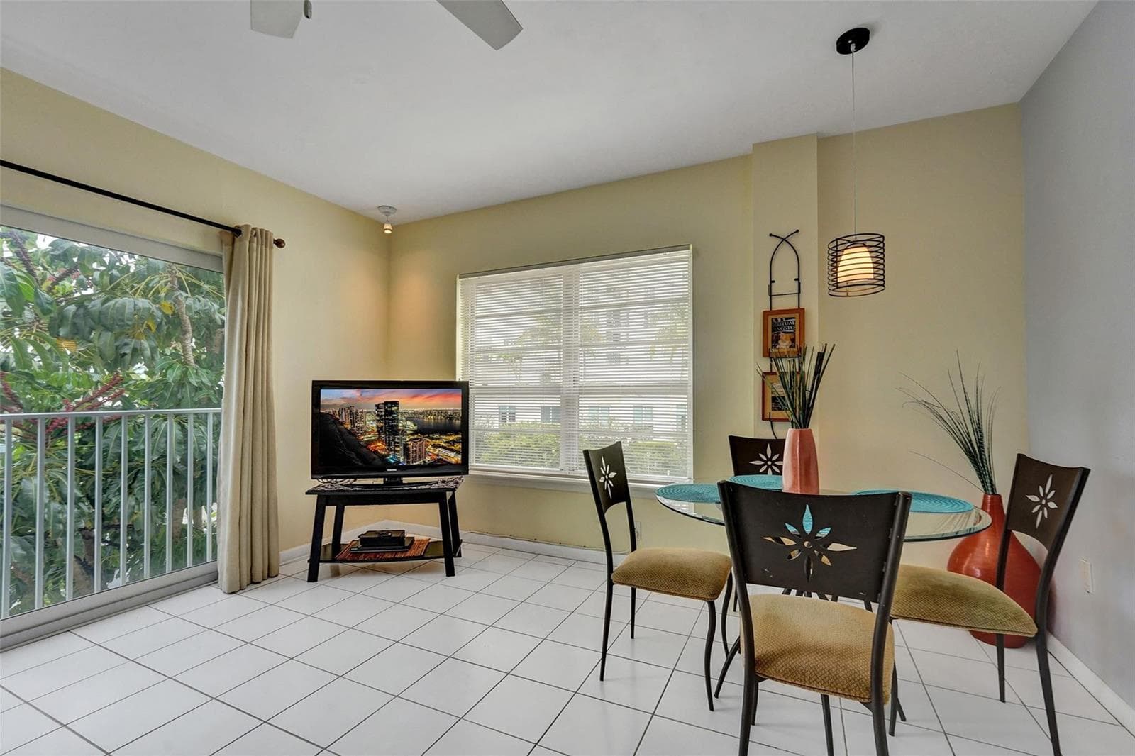 341 N Birch Road 316 photo 12