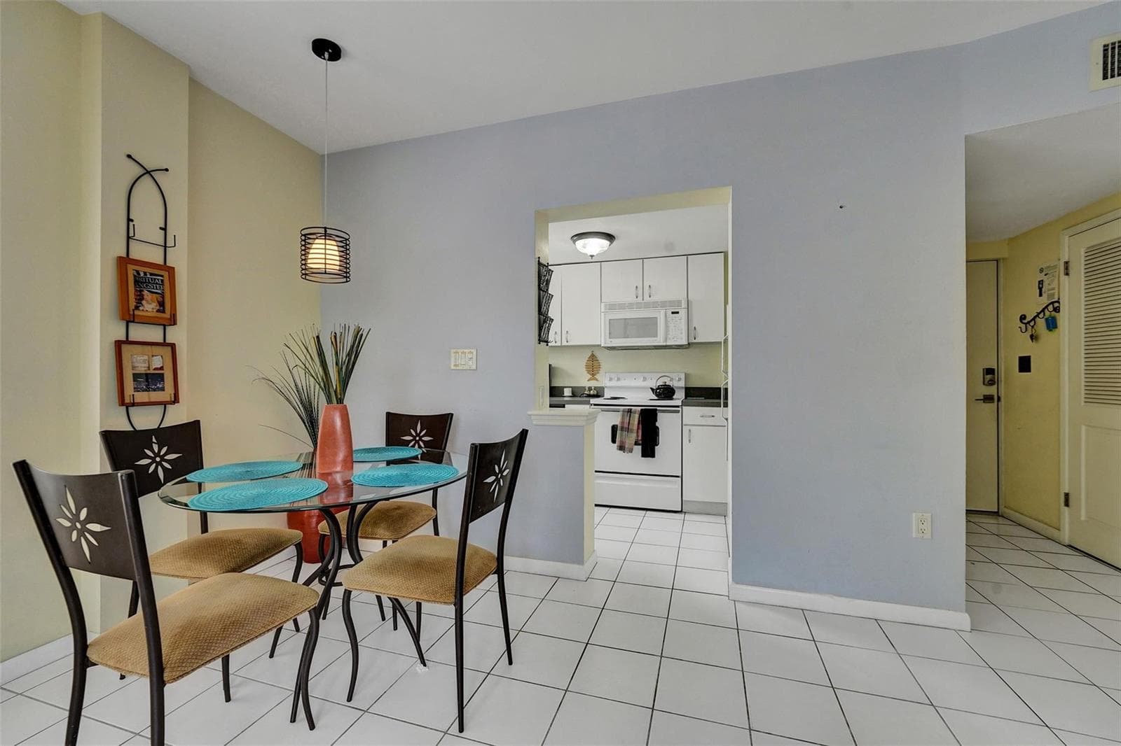 341 N Birch Road 316 photo 1