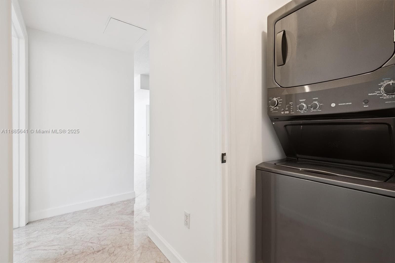 5970 Indian Creek Dr 302 photo 13
