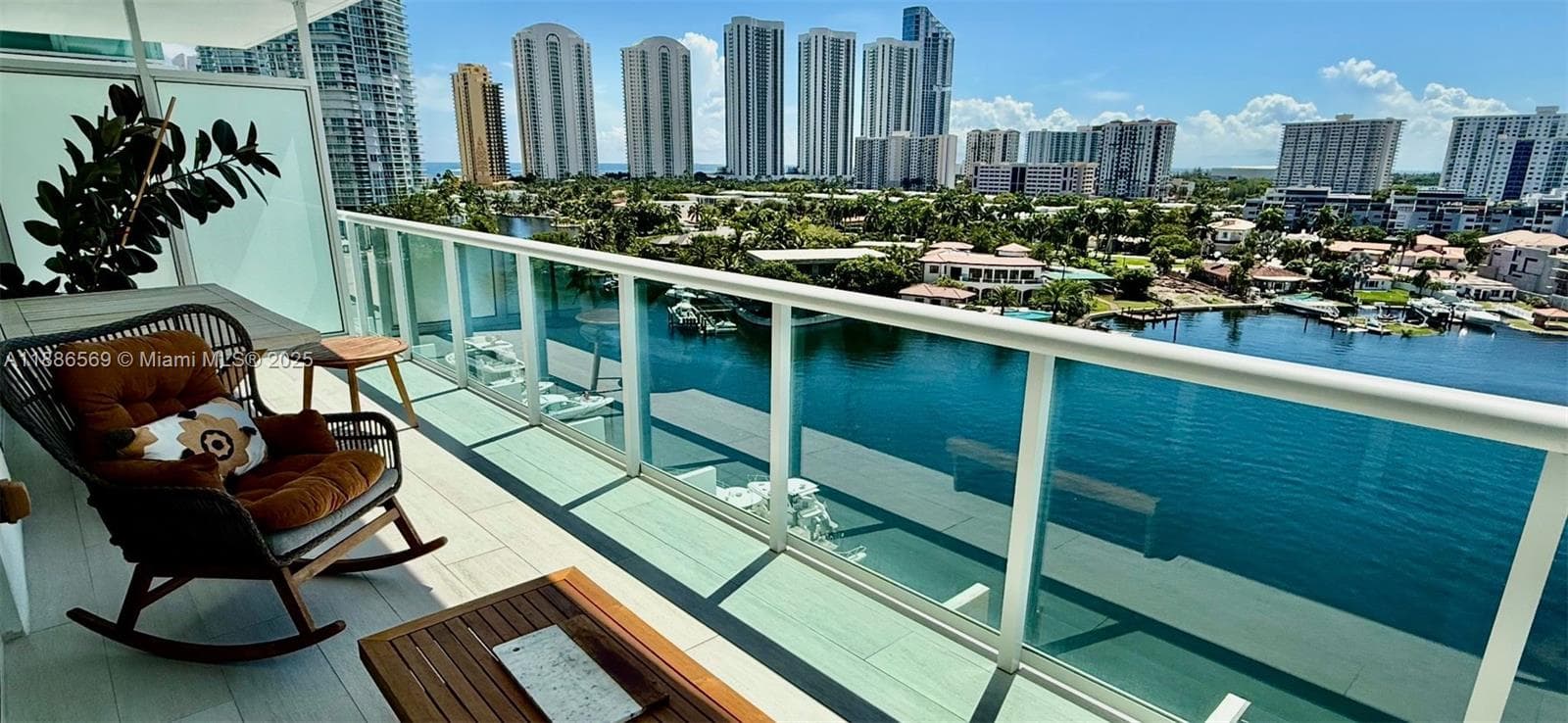 400 Sunny Isles Blvd 916 photo 19