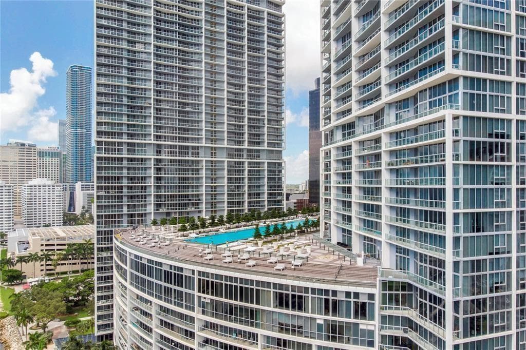 465 Brickell Avenue 2706 photo 22
