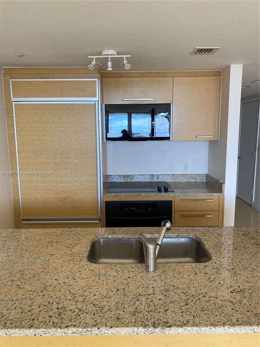 1800 S Ocean Dr 2909 photo 13