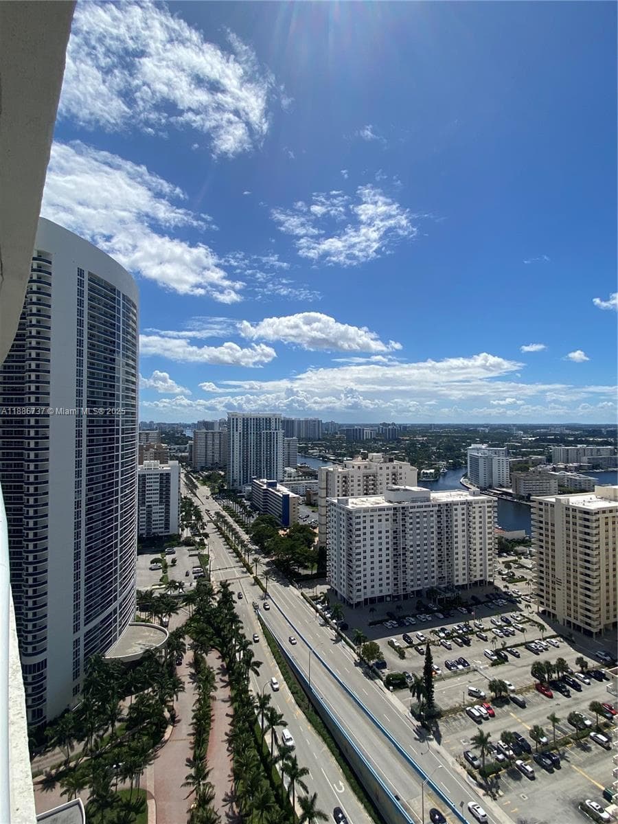 1800 S Ocean Dr 2909 photo 14
