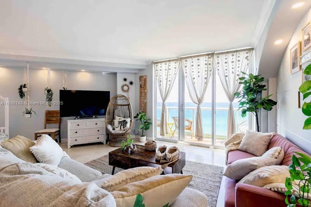 3901 S Ocean Dr 14L photo 1