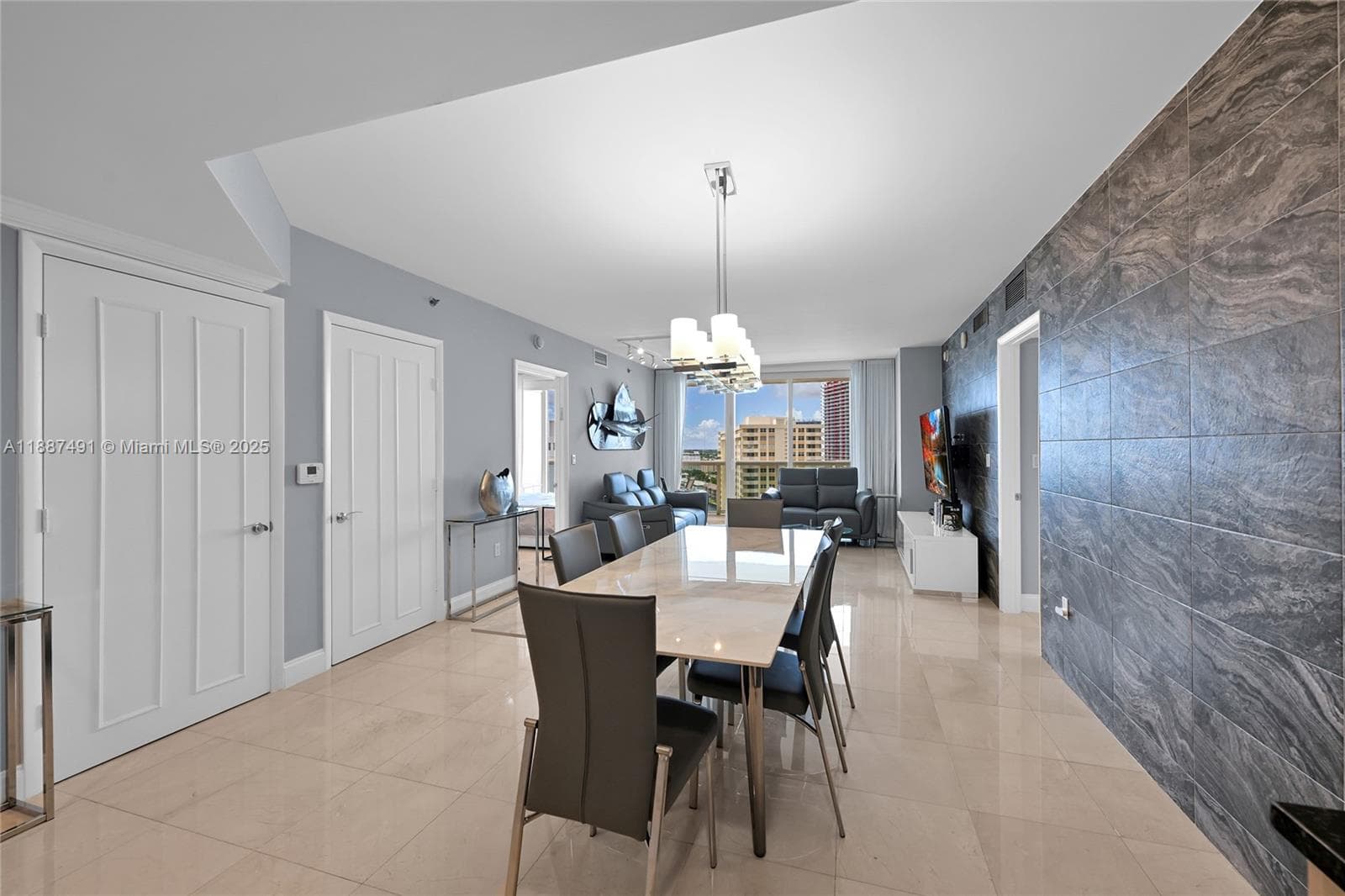 1850 S OCEAN DR 1507 photo 3