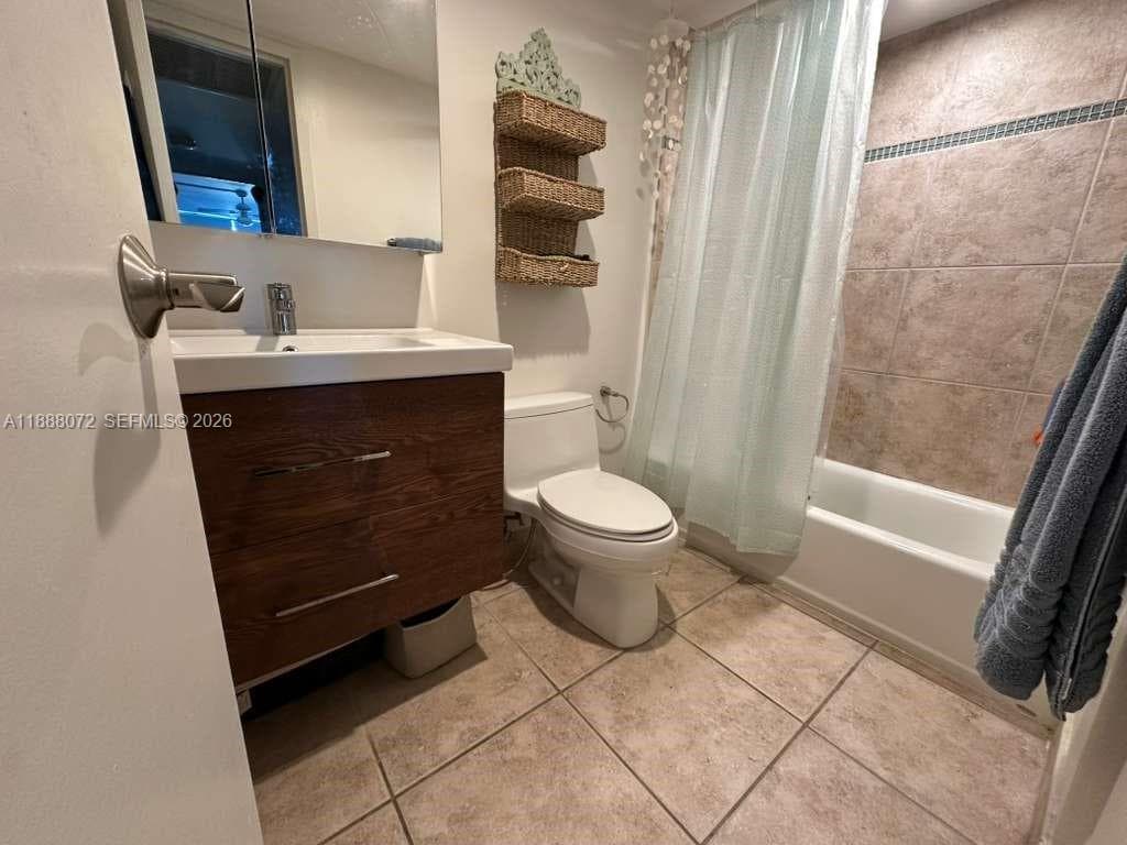 1000 Parkview Dr 627 photo 12