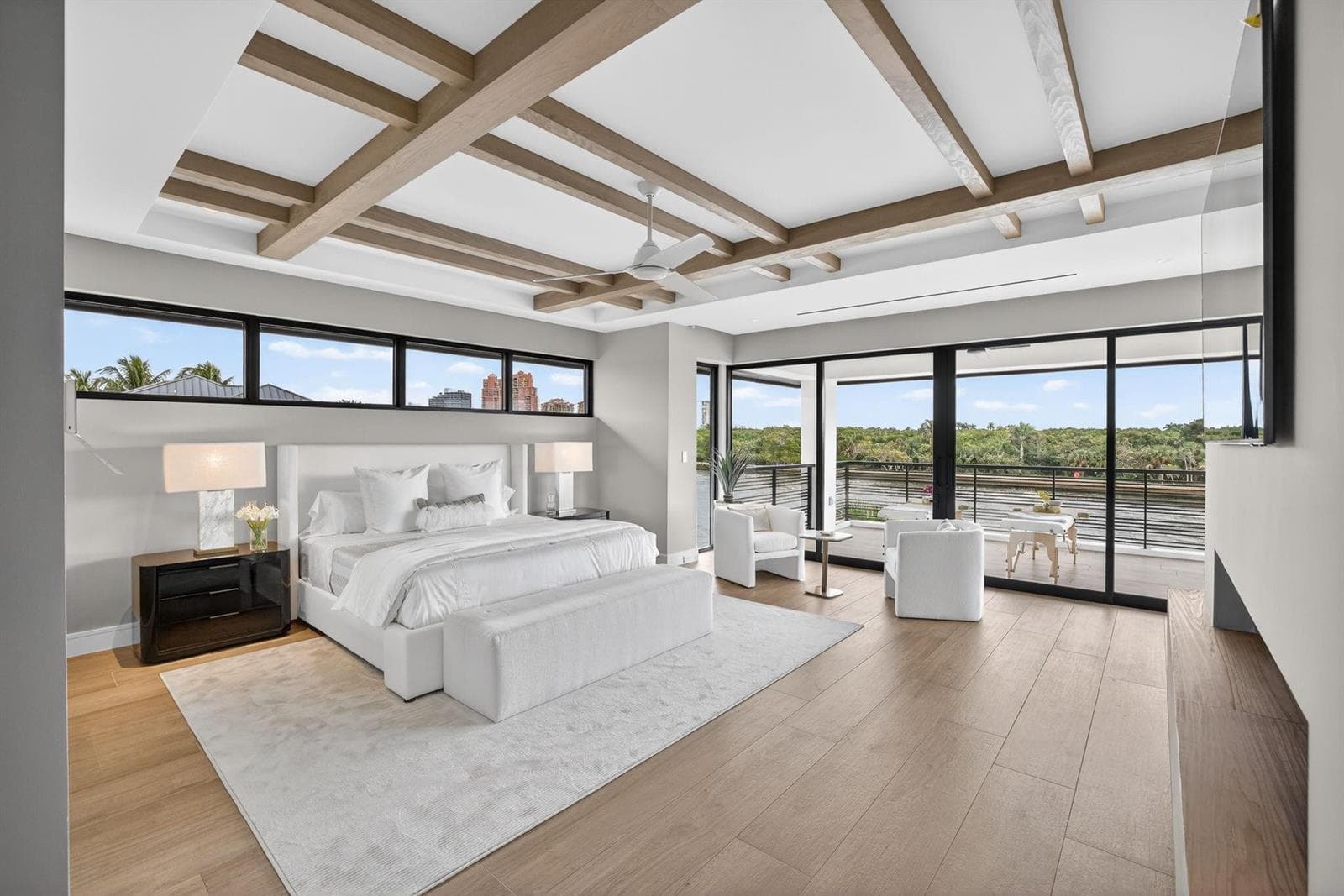 1918 Intracoastal Drive photo 5