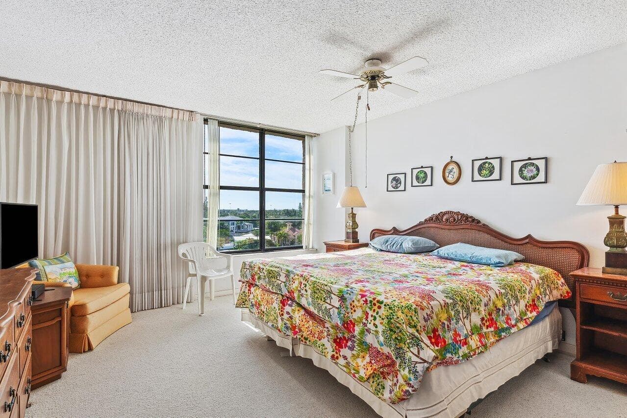 13 Royal Palm Way 602 photo 17