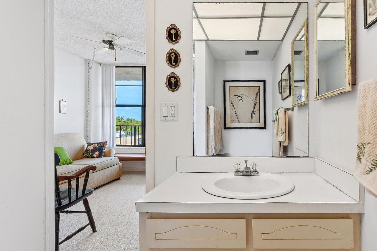 13 Royal Palm Way 602 photo 22