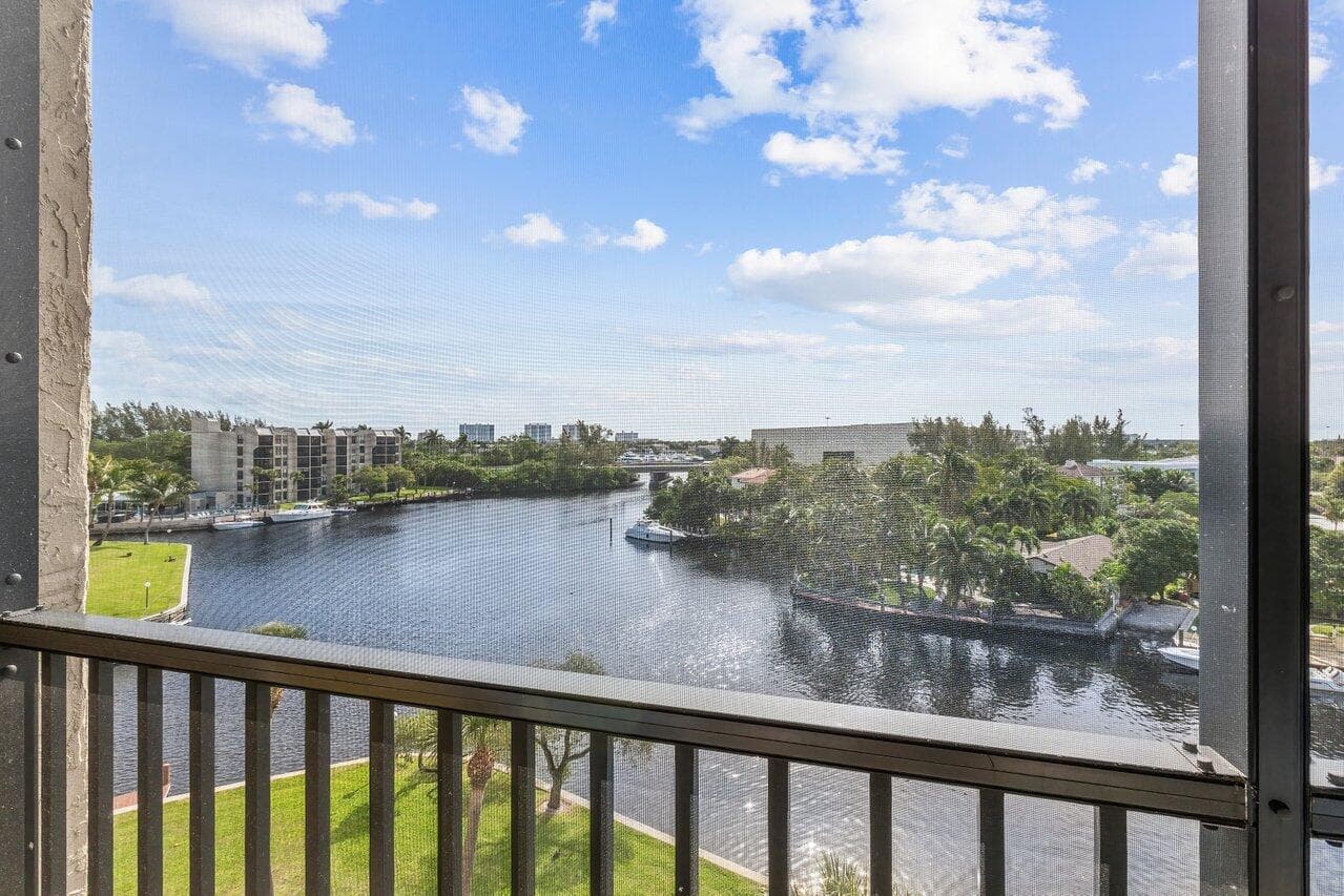 13 Royal Palm Way 602 photo 1
