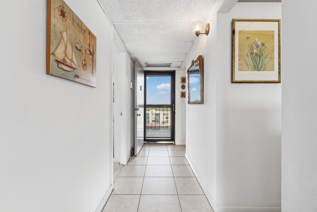 13 Royal Palm Way 602 photo 5