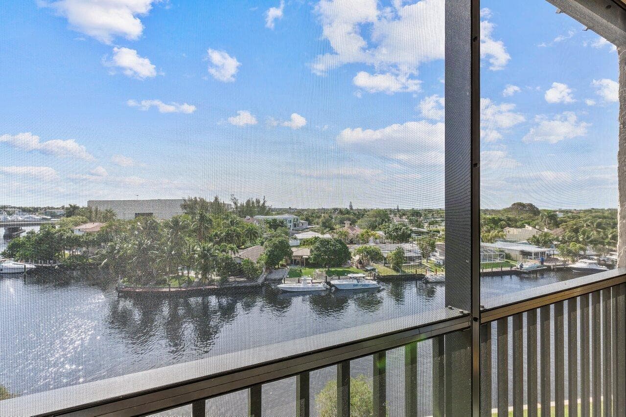 13 Royal Palm Way 602 photo 15