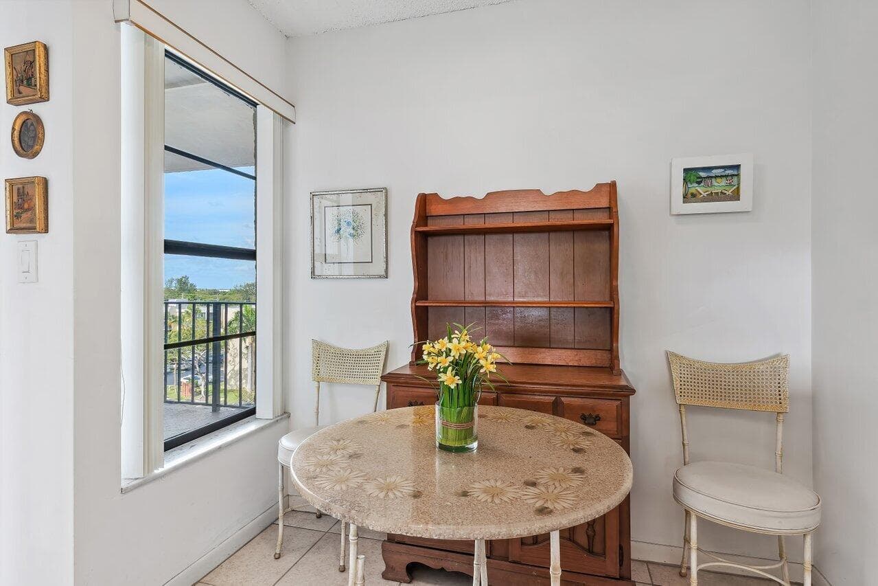 13 Royal Palm Way 602 photo 8