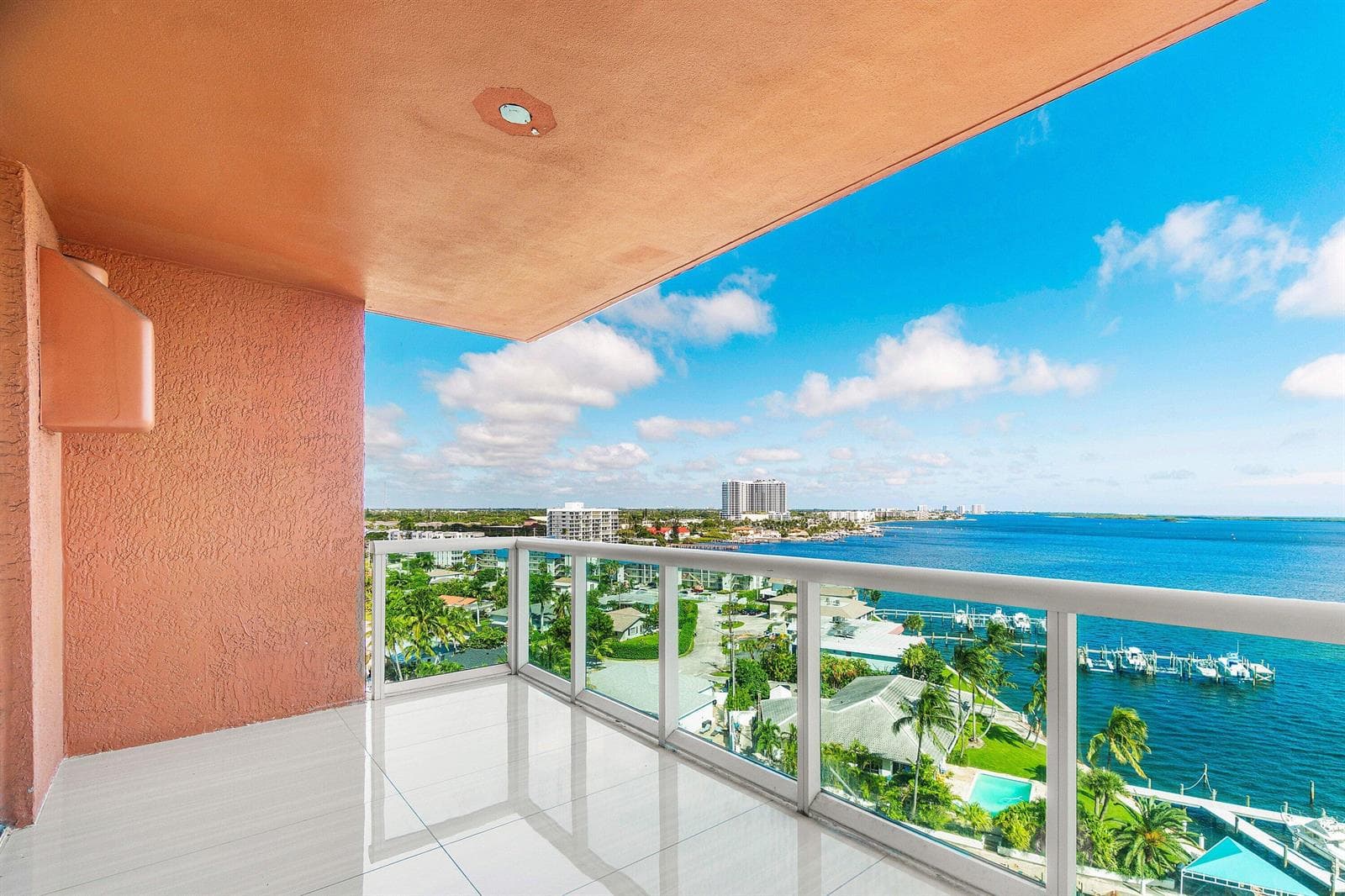 2650 Lake Shore Drive 1005 photo 24