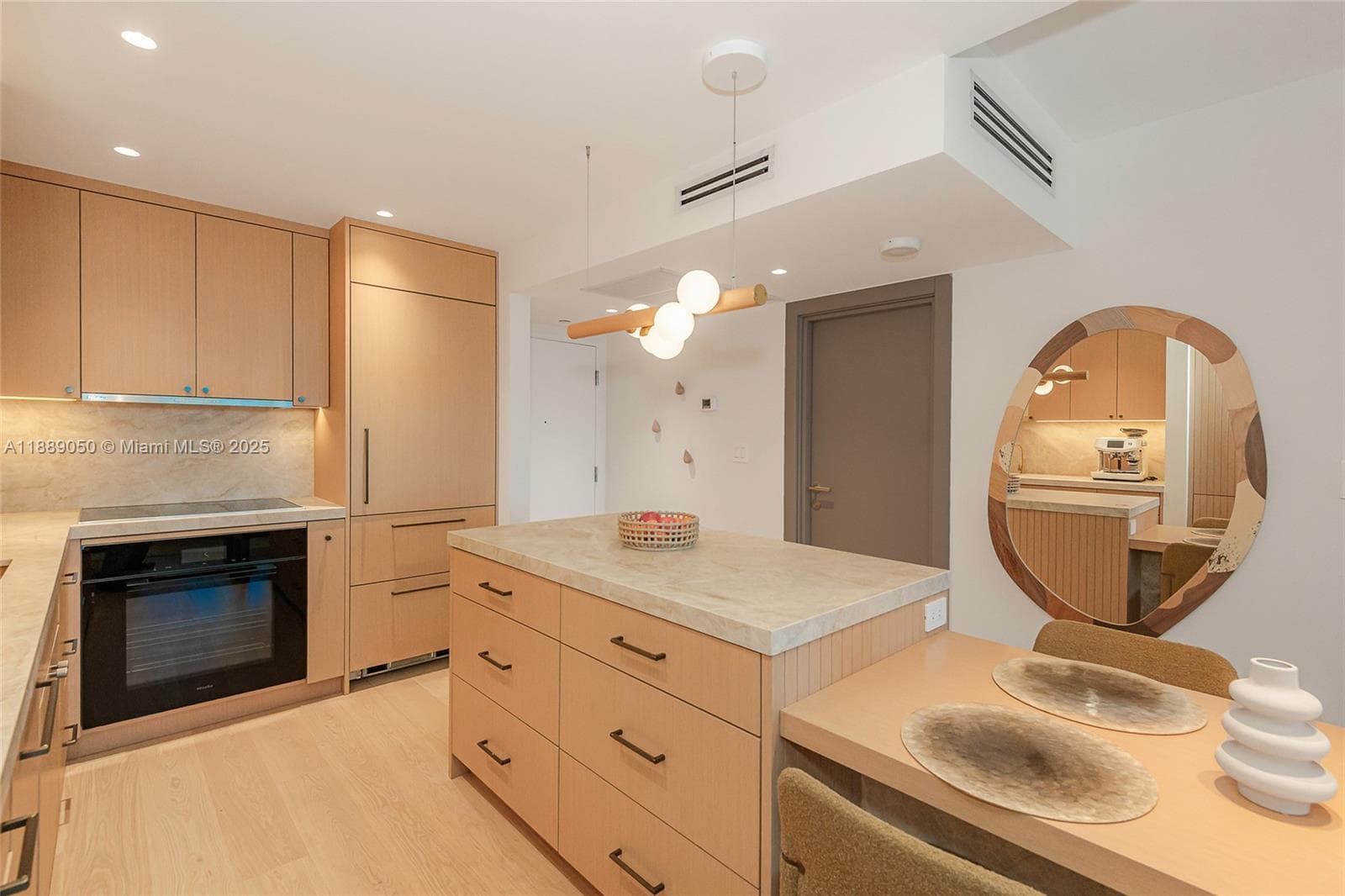 2301 Collins Ave 1527 photo 23