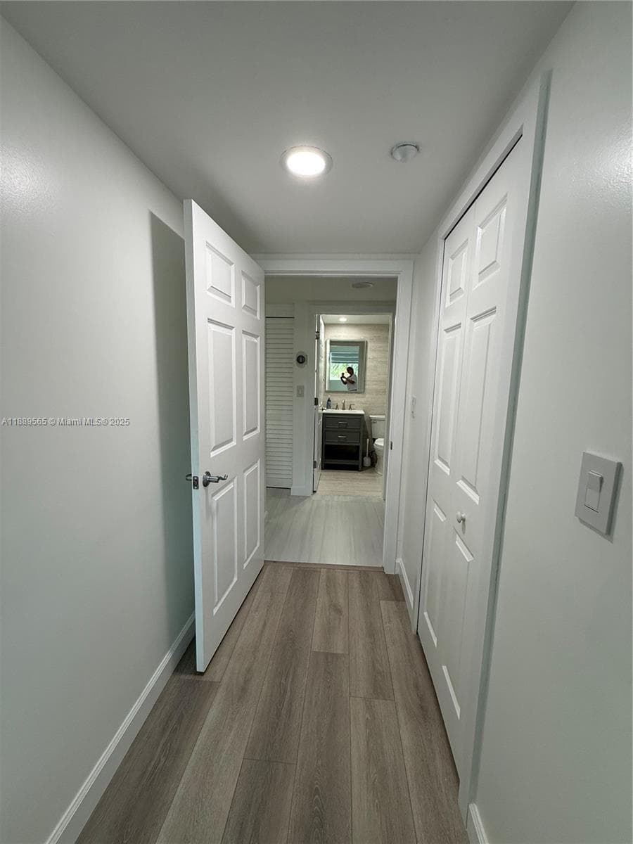 201 Golden Isles Dr 302 photo 24