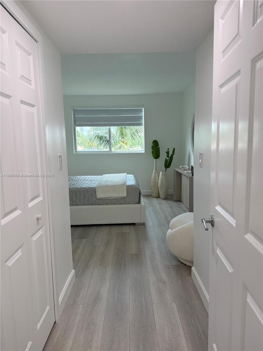 201 Golden Isles Dr 302 photo 25