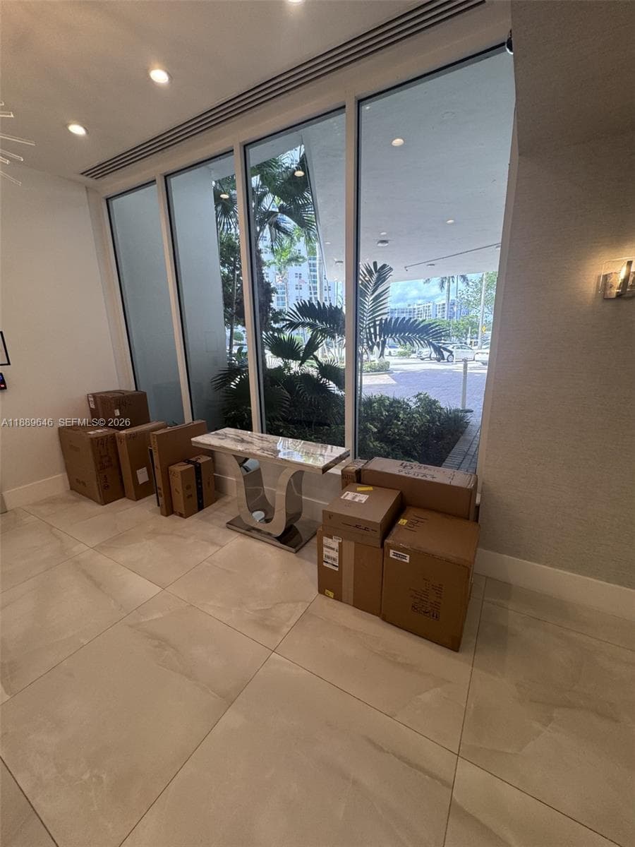 3001 S Ocean Dr 907 photo 9
