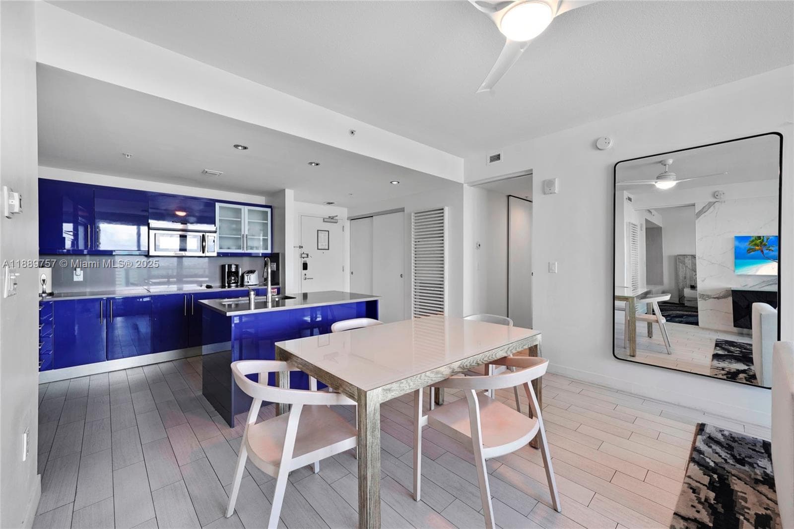 3101 Bayshore Dr 1704 photo 9