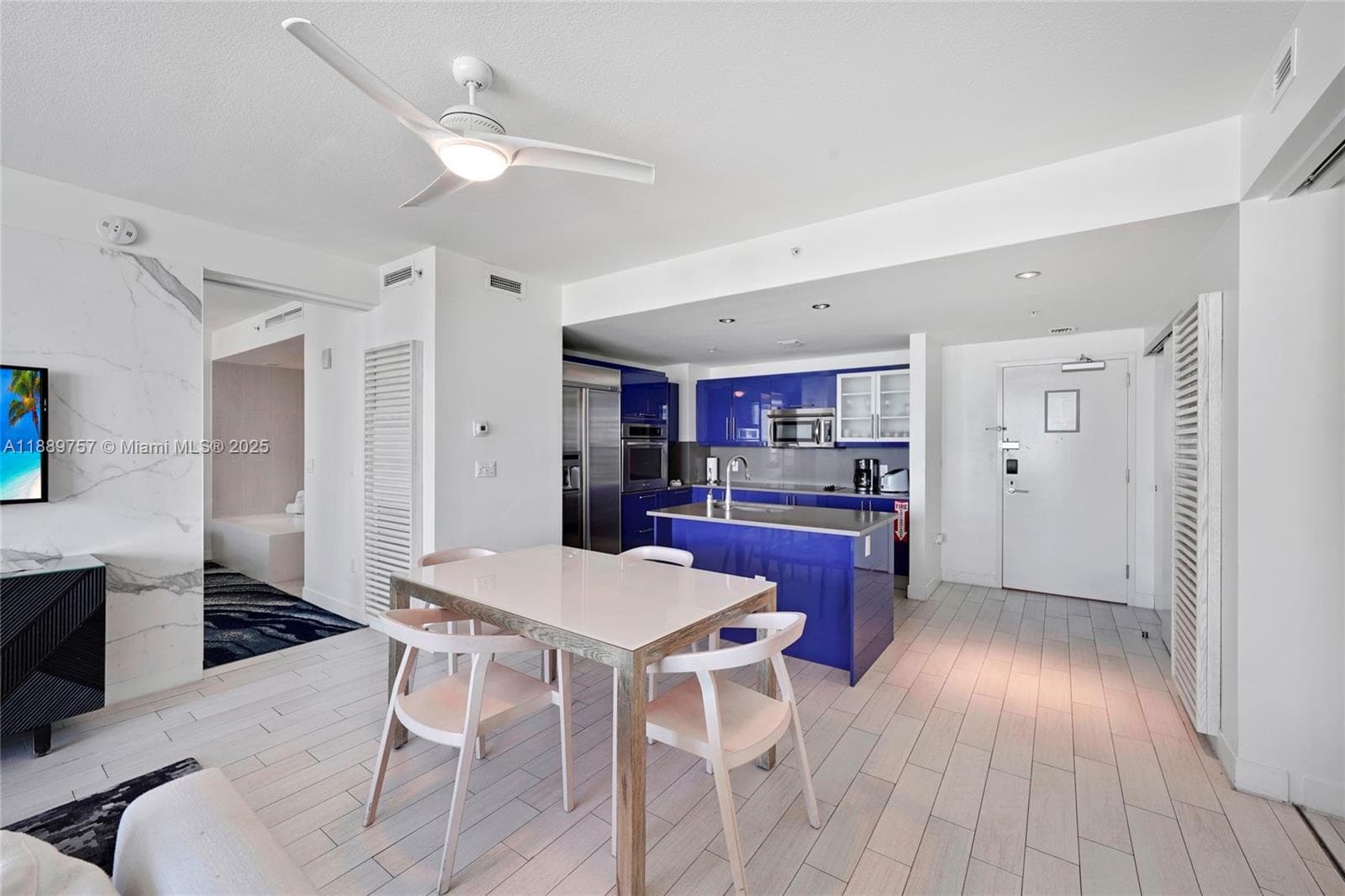 3101 Bayshore Dr 1704 photo 8