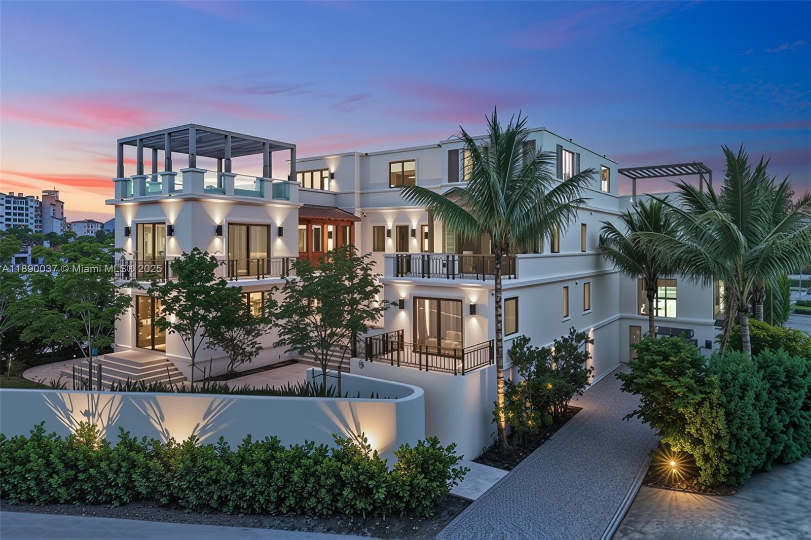 1005 Fisher Island Drive photo 2