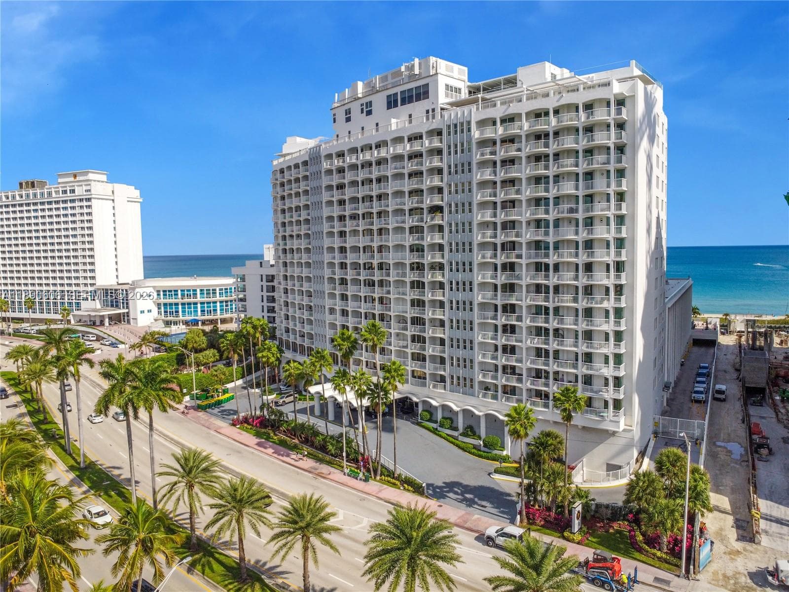 5401 Collins Ave 819 photo 1