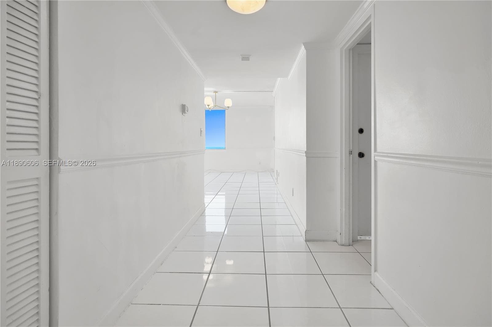 5401 Collins Ave 819 photo 24