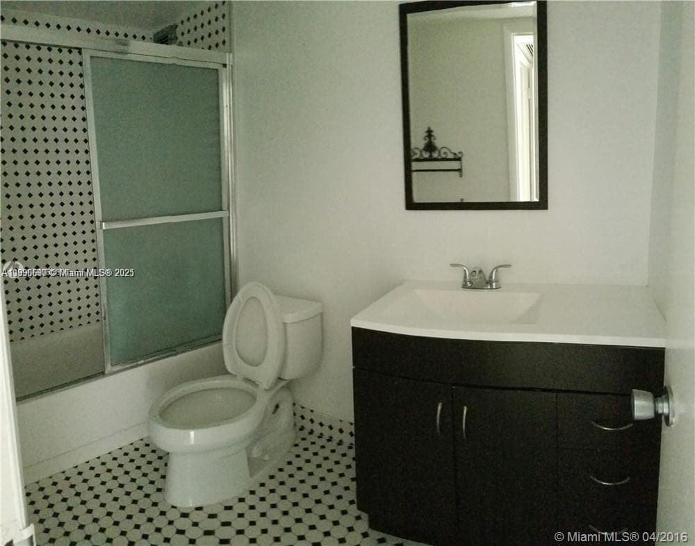5555 Collins Ave 11U photo 14